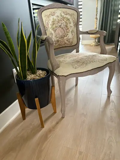 Chaise d’appoint , View more