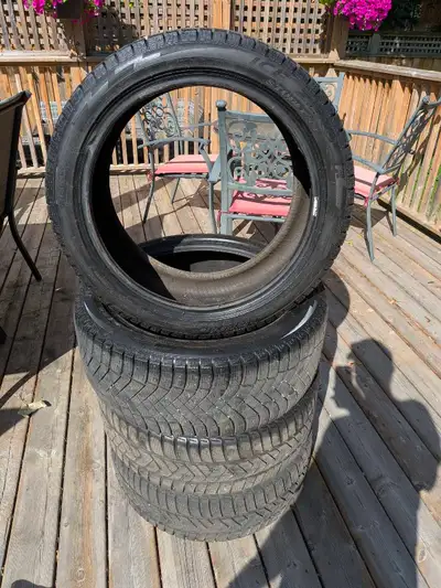 Pirelli Sottozero 3 & Ice Zero FR winter tires that came off a Golf Alltrack all 4 tires are 225/45/...