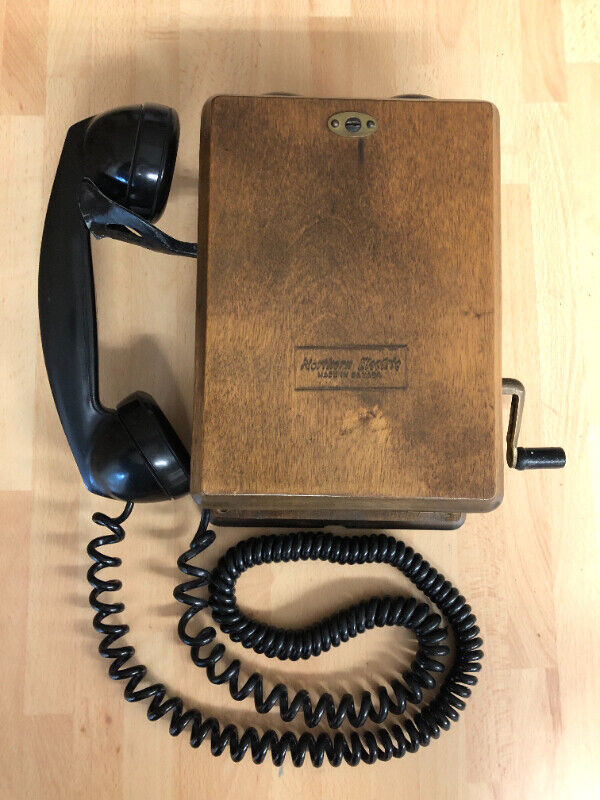 Antique Telephone Northern Electric Model 717 in Arts & Collectibles in Ottawa - Image 3