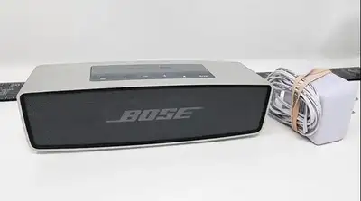 Bose SoundLink Mini Bluetooth Portable Speaker System - Black Good condition, works perfectly pick u...