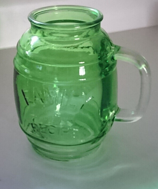 Vintage Family Recipe Green Embossed Glass Barrel Shaped Mug in Arts & Collectibles in Oshawa / Durham Region