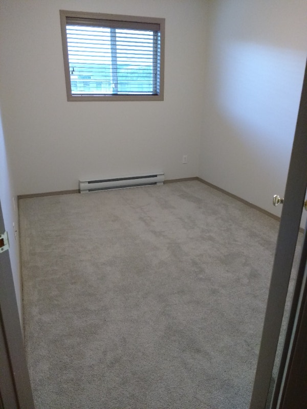 Private room for rent in a patiohome (1 person ) Room