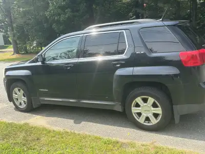 GMC terrain SLE 2 Moteur V6 3,6 234 000 KM Air climatisée Sièges chauffant Attache remorque Pneus 4...