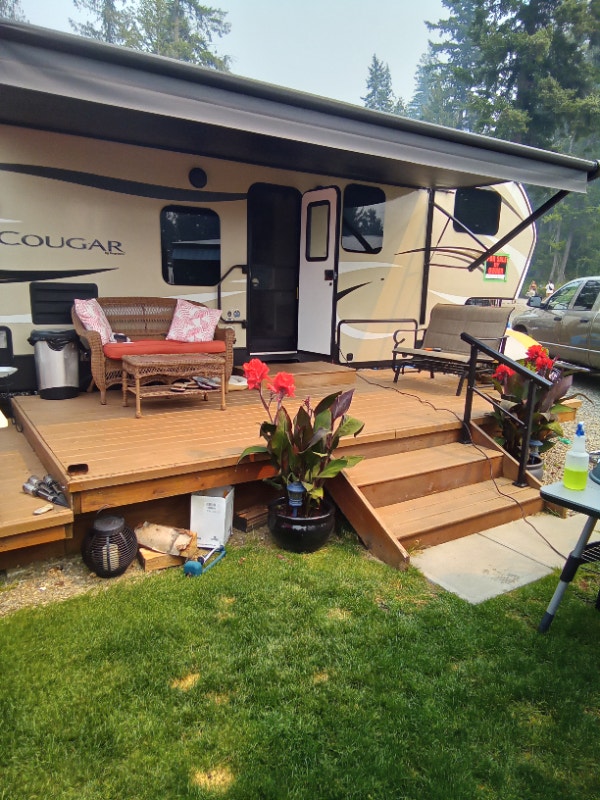 Lot and 5th wheel trailer at Magna bay north Shuswap lake bc Land for