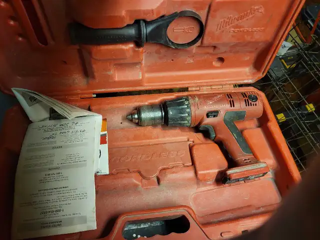 Milwaukee 1/2" Hammer Drill in Power Tools in Calgary - Image 2