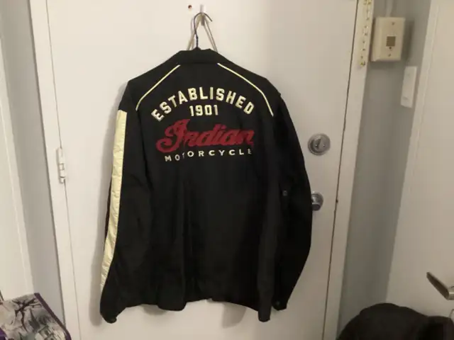 4 INDIAN MOTORCYCLE COATS NEW XL $300 OBO 289-775-2457 in Motorcycle Parts & Accessories in Hamilton - Image 4