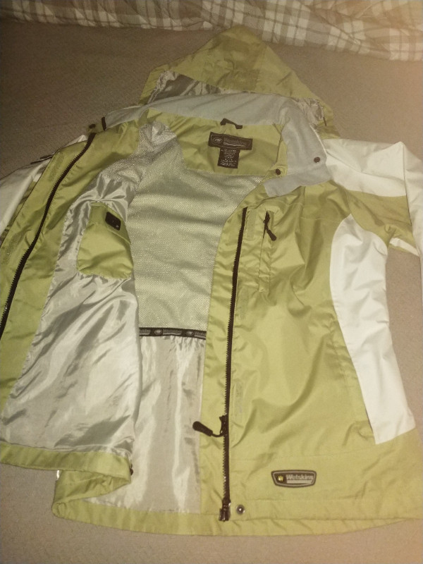 Women's XL Wetskins Rain Suit in Women's - Tops & Outerwear in Charlottetown