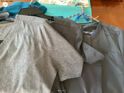 3 hauts d’uniformes 5 pantalons travail soins santé XL femme, View more