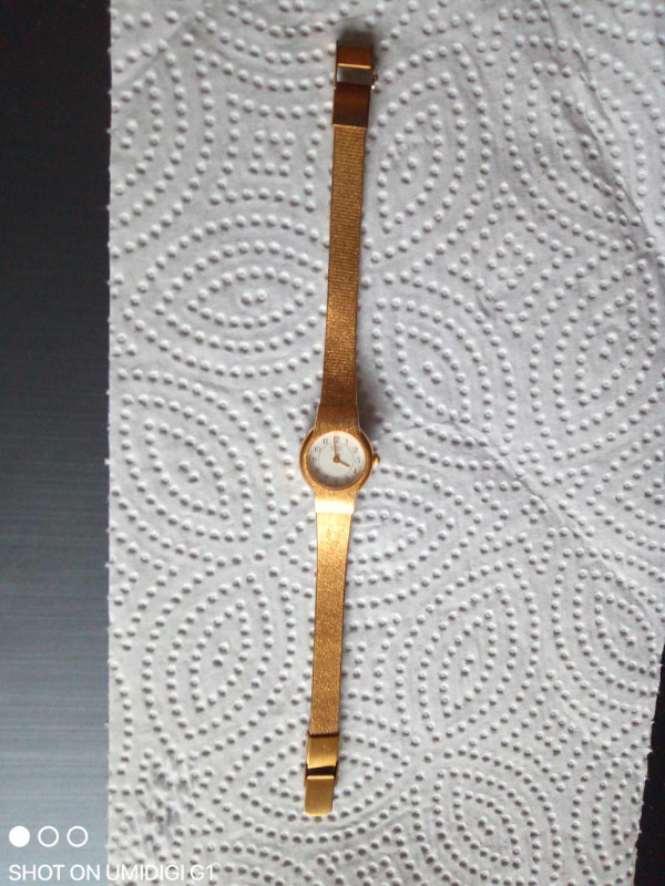 ladies gold watch in Jewellery & Watches in Kingston - Image 2