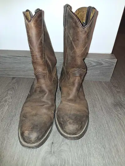 Justin Cowboy Boots- size 8.5-9 Women's, View more