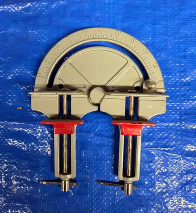 Clamp Cast Aluminum Corner & Splicing Clamp Adjustable