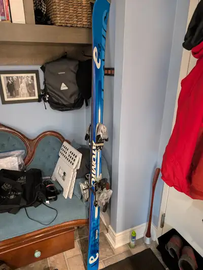 Older Atomic Skis - likely 160s, View more