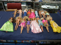 Lot de 17 Poupée Barbie Jouet Fille (A) - 25$ pour tout le lot