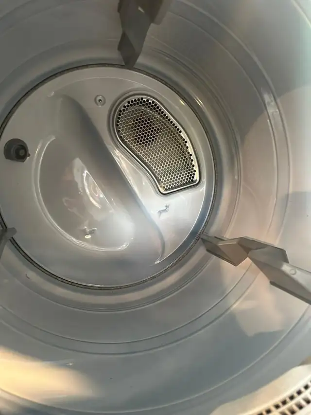 whirlpool 37 w front load washer electric dryer set  in Washers & Dryers in Mississauga / Peel Region - Image 8
