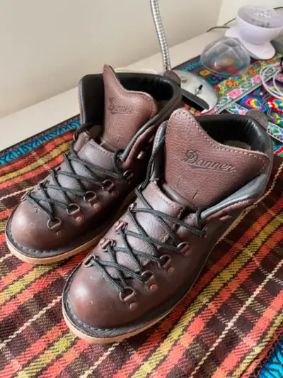 Danner boots size 7 Mountain Light Brown, Voir plus