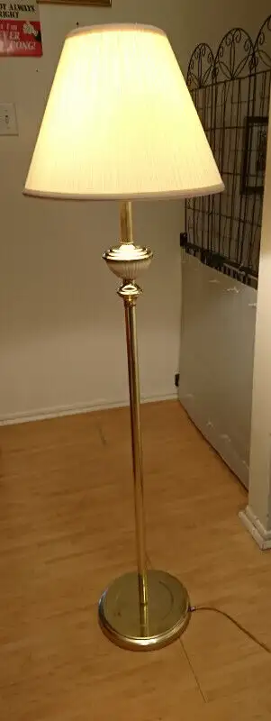 Brass Finish 56" Floor Lamp with Beige Shade in Indoor Lighting & Fans in Oshawa / Durham Region - Image 3