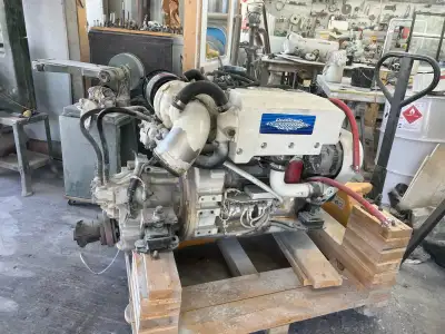 Exellent condition 250 cummings diesel with transmission 523 hours