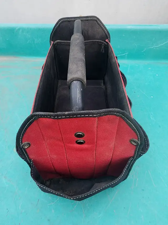 Husky 15" Long x 10" Tall x 8" Wide Open Tote Top Handle Toolbox in Tool Storage & Benches in Windsor Region - Image 5