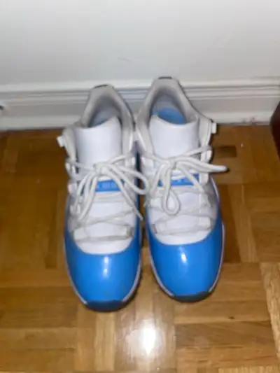 Best offer lightly worn but essentially new 8/10 If offer is up still available
