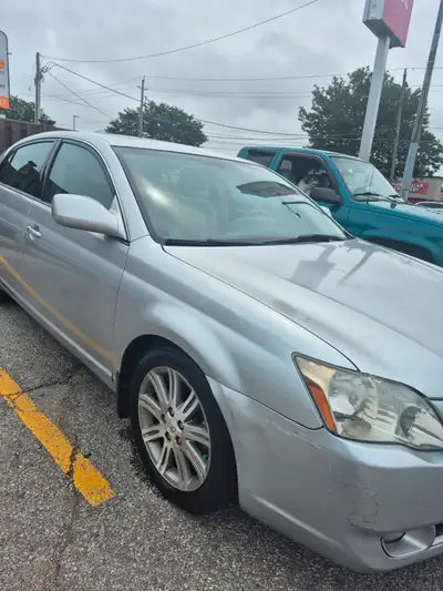 SAFETY DONE . TOYOTA AVALON XLS. push start button, GPS Keyless entry, cruise control with proximity...