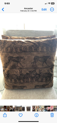 Accent cushions animal print