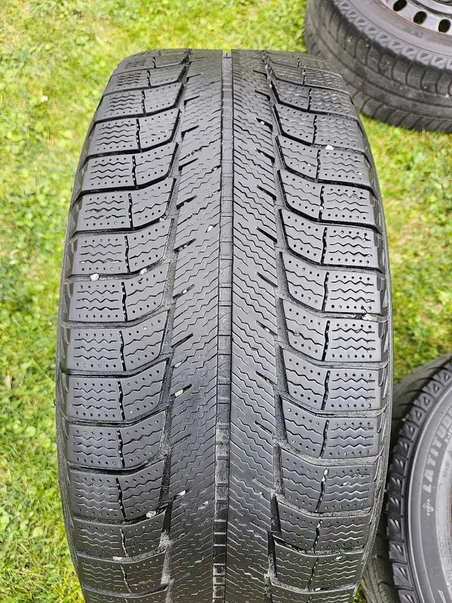 Pneus d'hiver avec jantes   in Tires & Rims in Laval / North Shore - Image 7