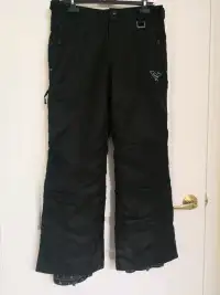 BRAND NEW Wintersport Snow pants. Women's Size: Medium. $50