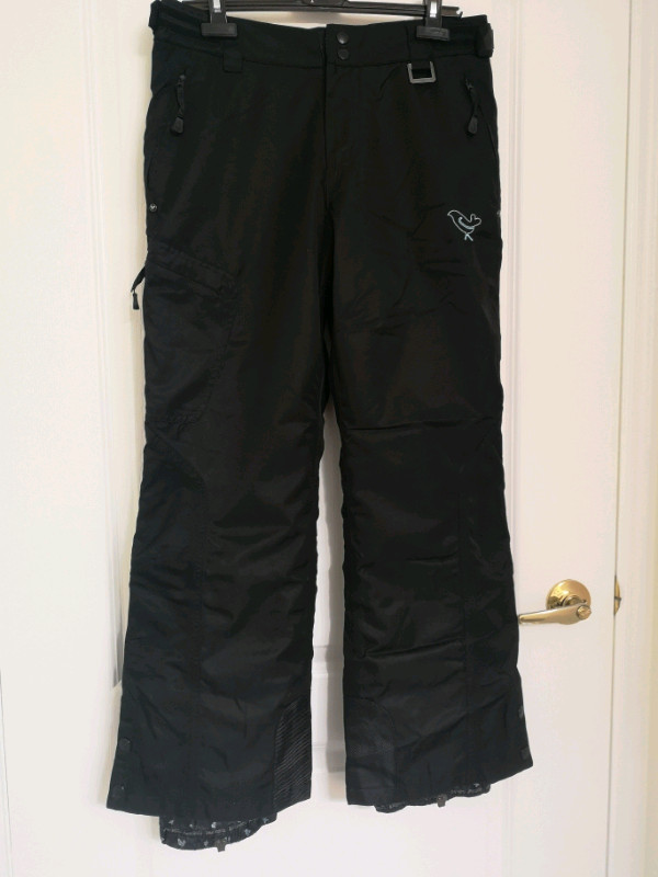BRAND NEW Wintersport Snow pants. Women's Size: Medium. $50 in Women's - Bottoms in City of Toronto