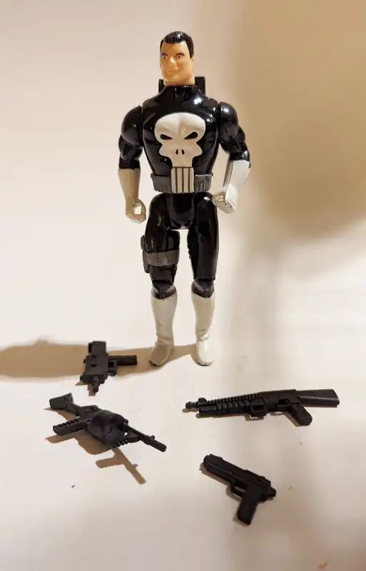 Marvel Super Heroes figures,  Series 1 -3 (ToyBiz, 1990-1992)62863739238145121