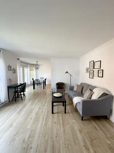 GRAND CONDO 2CH. TOUT INCLUS