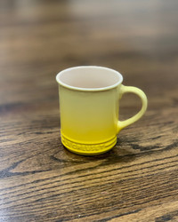 New Le Creuset Classic Seattle Mug Soleil Yellow Rare
