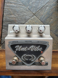 Jim Dunlop Univibe (UV-1) W/ expression pedal.