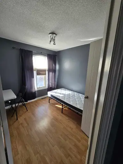 Personal room for rent. Goodlife Fitness + Tims + Dollarama at 5mins walk from house No Parking and...