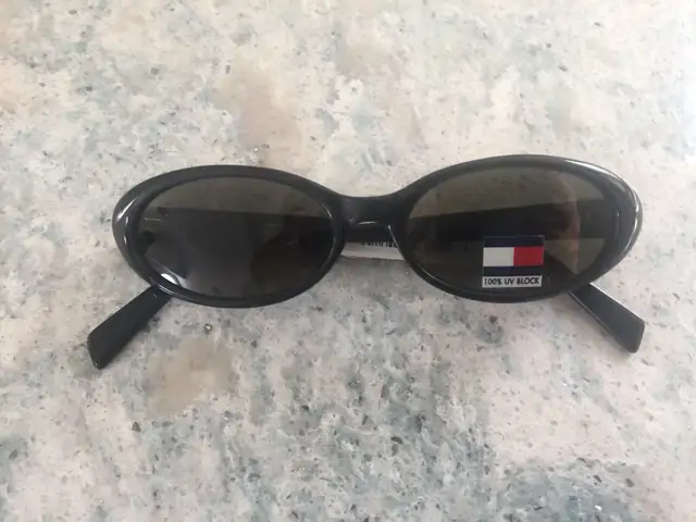 Tommy Hilfiger Women’s Sunglasses (Brand New) in Women's - Other in Oshawa / Durham Region - Image 2
