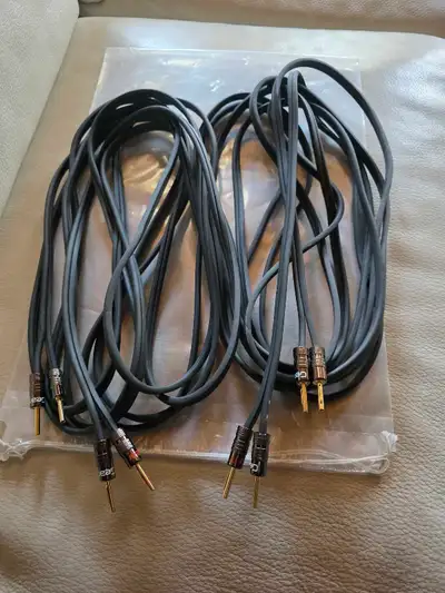 Monster cable set of speaker cables with banners plug ends . 20' length X 2. set of speakers cables...