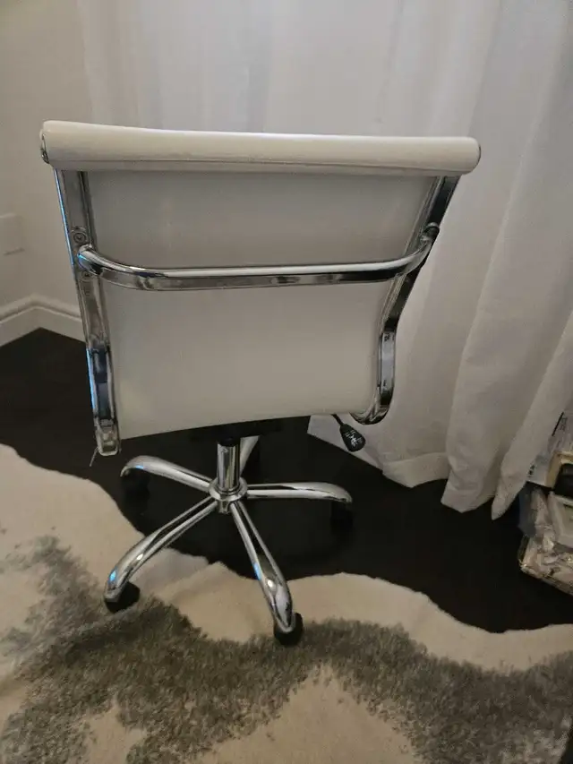 office chair in Chairs & Recliners in St. Albert - Image 3