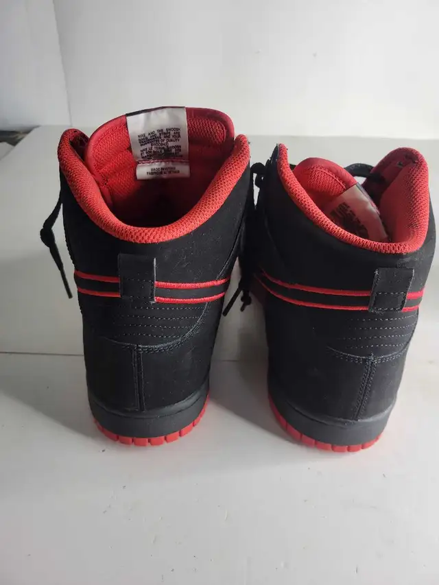 Nike Dunk Hig Retro Black Red Bred Men Size 8.5 Shoes 317982-055 in Men's Shoes in Oakville / Halton Region - Image 10
