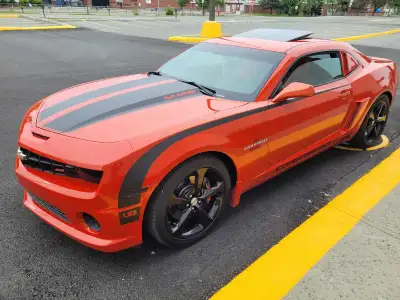 Superbe Camaro 2SS 2010 a vendre KM très bas pour l'année se conduit comme une neuve quelques modifi...