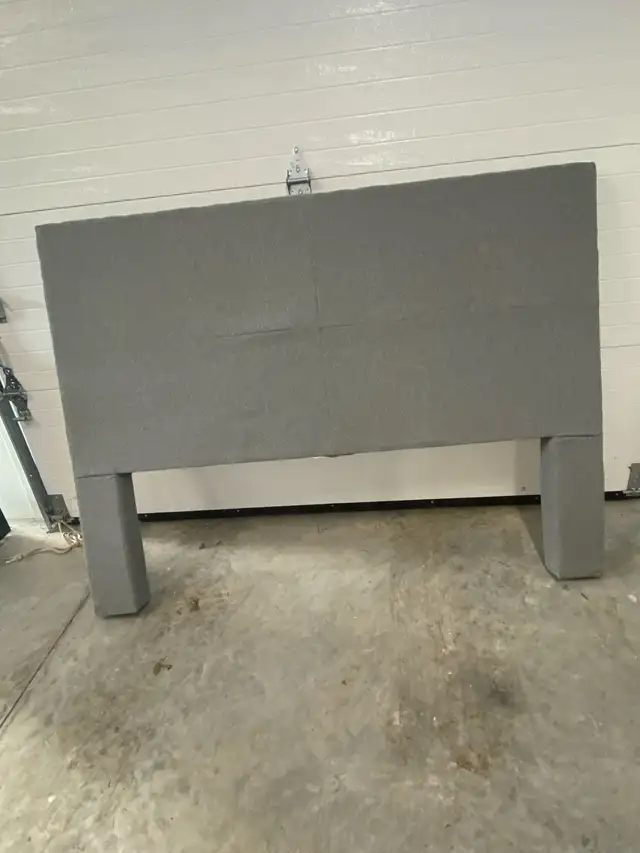 furniture bed headboard in Beds & Mattresses in Stratford - Image 2