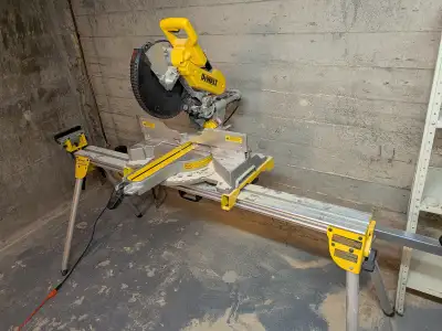 Dewalt Mitre Saw DWS780 and stand DWX723, View more