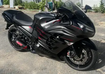 2023zx14 r like new not a scratch on the bike , bike comes with full brocks alien head 2 exhaust , s...