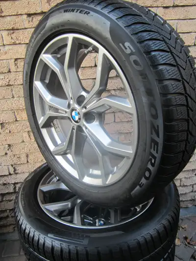 Less than 2000km ,brand new condition ,factory BMW X3 X4 19" winter wheel package ,oem BMW X3 X4 alu...