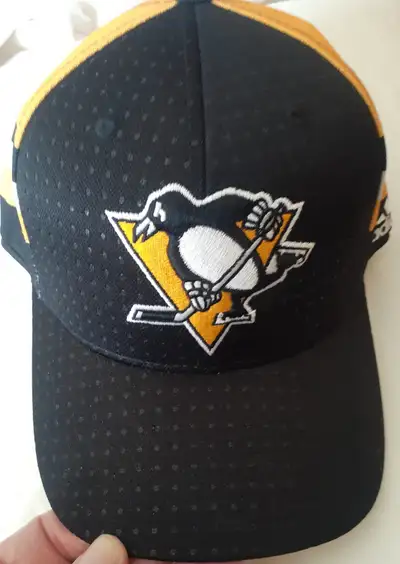 NHL Pittsburgh Penguins Adidas Ballcap-Adult S/M-New, View more