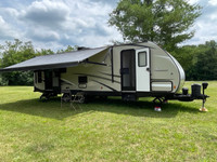 Camping Trailer 28' Freedom Express