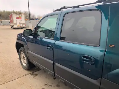 2005 Chevy avalanche.   Runs good, no mechanical issues