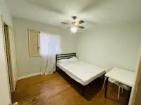 MU-Room for Rent in a House on Main Floor Immediately- M1J 1N4