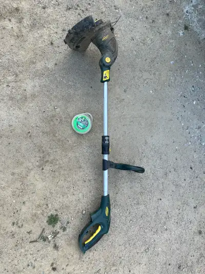 Yardworks electric trimmer. Works properly. Selling because do no need anymore.