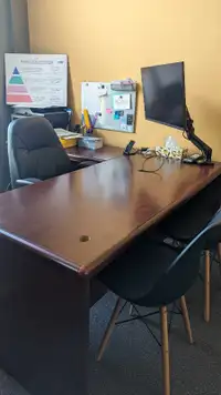 Executive Desk 65"x55" L-shaped $125