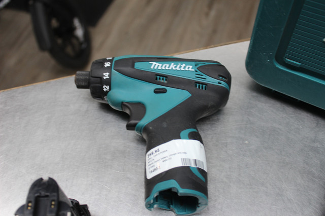 Makita 12V Impact Driver, Battery, Charger, Case in Power Tools in Peterborough - Image 4