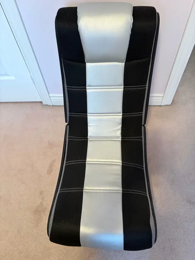X-ROCKER FOLDABLE GAMING CHAIR in Chairs & Recliners in Mississauga / Peel Region - Image 3